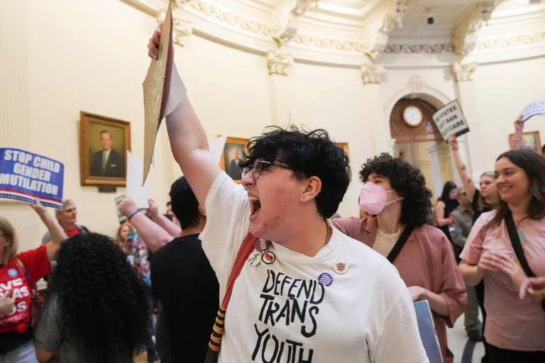 Texas gender bill delayed after LGBT protesters disrupt proceedings
