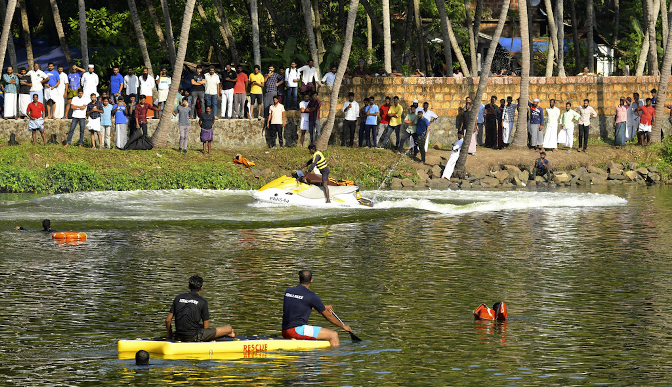 Tourist boat capsizes in southern India, at least 22 dead