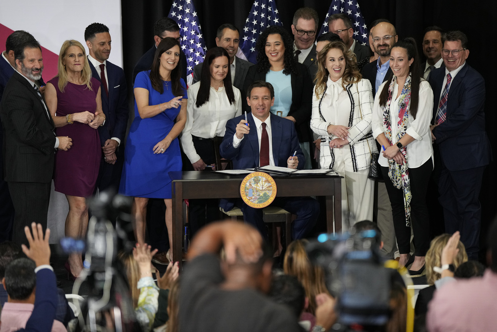 DeSantis signs $1 billion teacher pay increase and makes school board races partisan