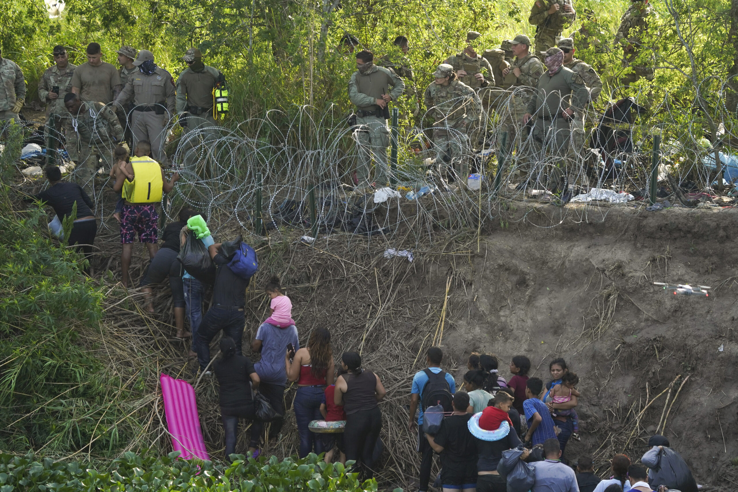 Biden DHS signals Mexican officials when to let illegal immigrants cross