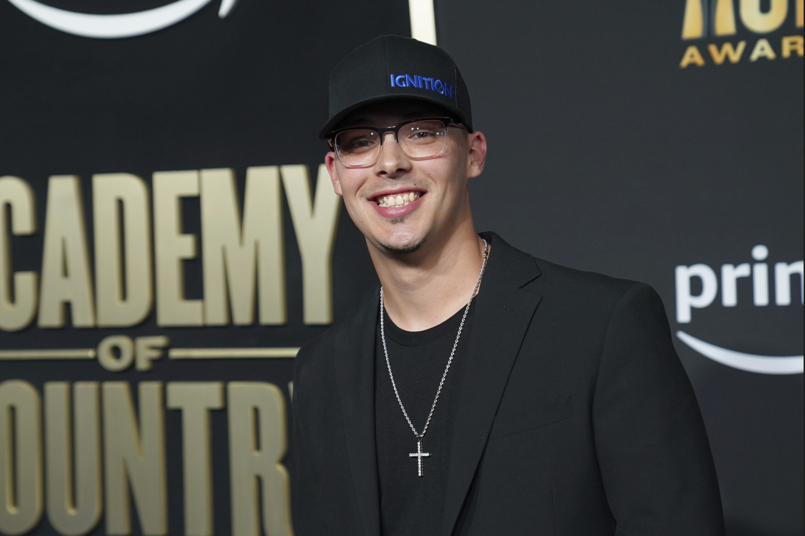 Country music star calls on the ‘scared’ music industry to ‘bring back God’ in songs