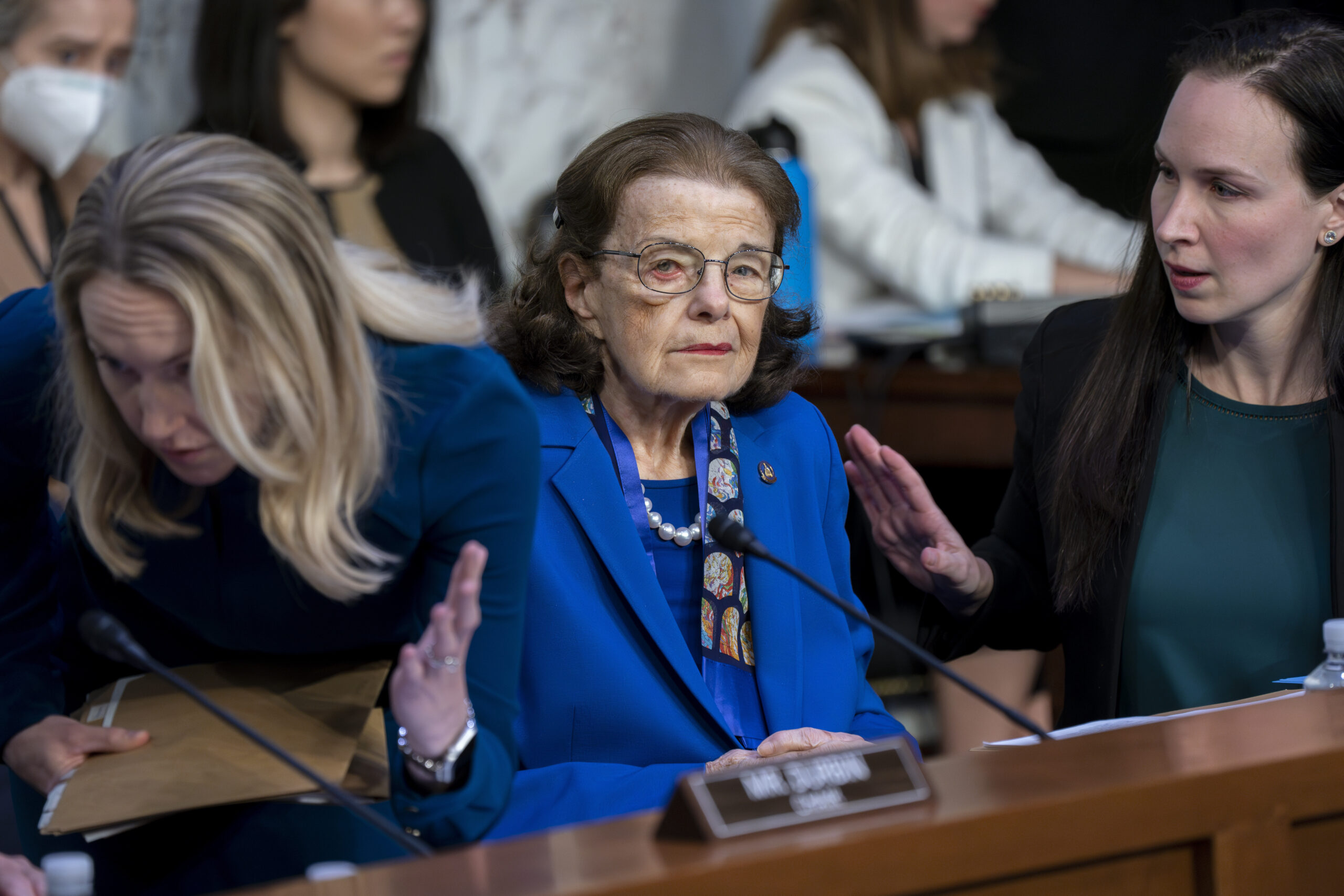 Senate Republicans likely to pass on one fight over Feinstein’s seat