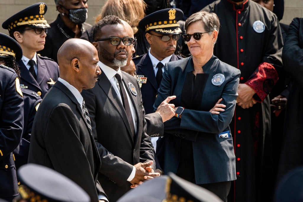 Chicago deploys ‘peacekeepers’ for Memorial Day weekend as gun violence rises