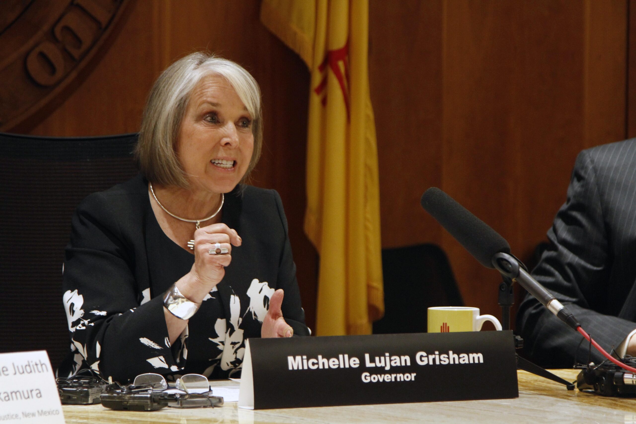 Michelle Lujan Grisham wants to be a dictator