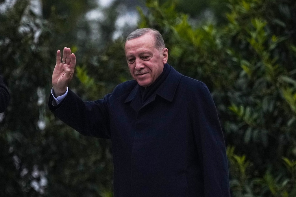 Turkey’s Erdogan wins 5th term as president, extending rule into 3rd decade