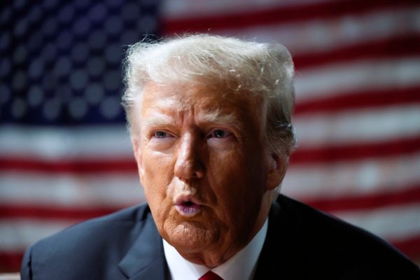 Trump mocks GOP challengers in crowded field: ‘Don’t know why people are doing it’