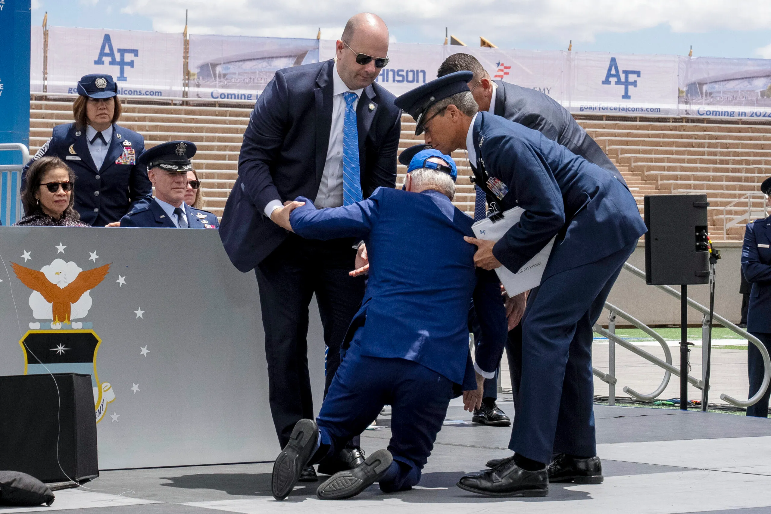 Top Democrats argue 67% chance Biden lives through a second term