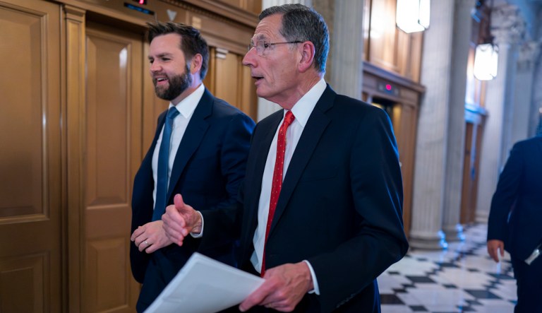 Vance sees legislative path for ban on federal mask mandates: ‘We’re going to keep working at this’