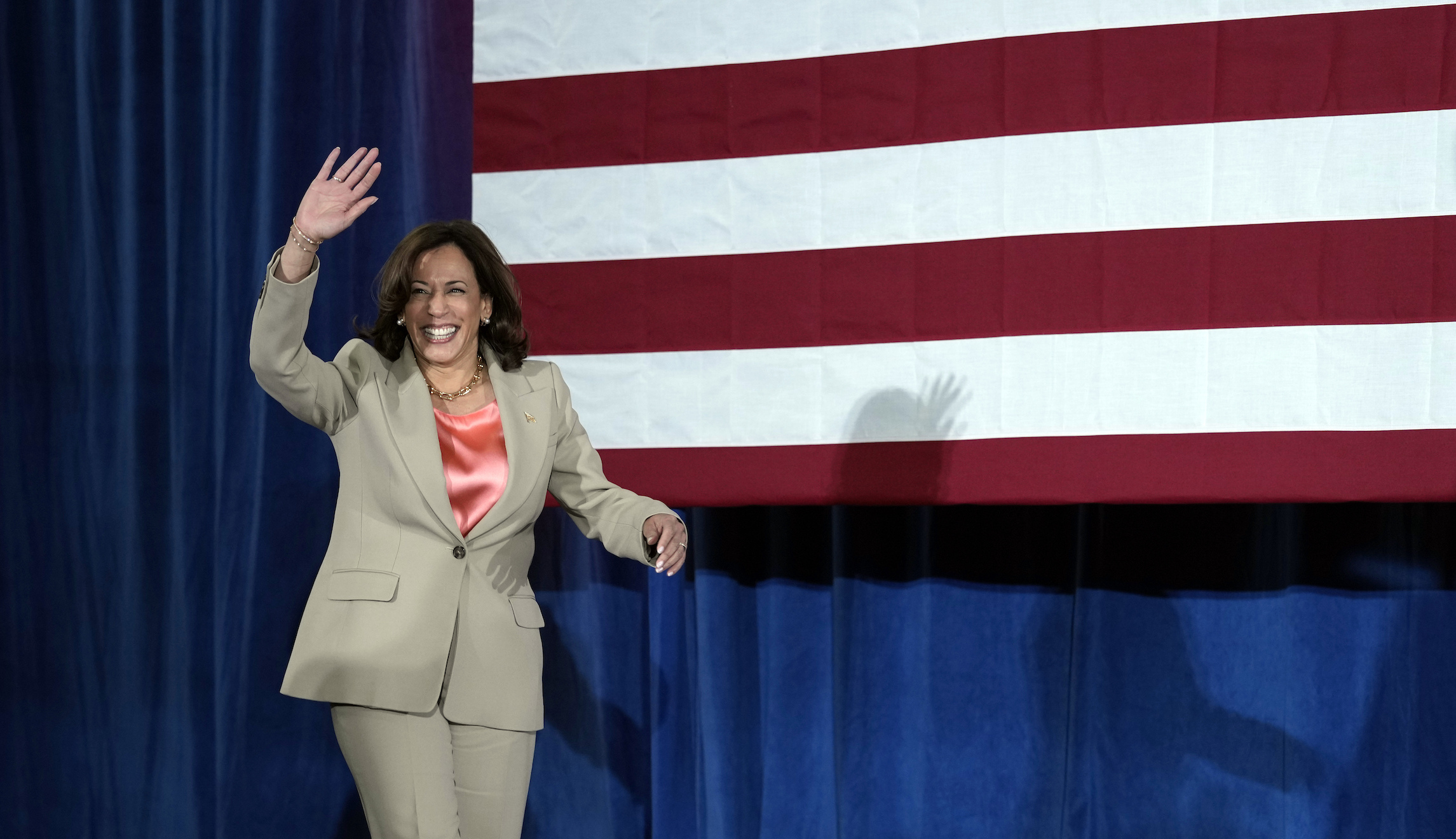 Anita Dunn’s latest assignment: Remaking Kamala Harris’s image