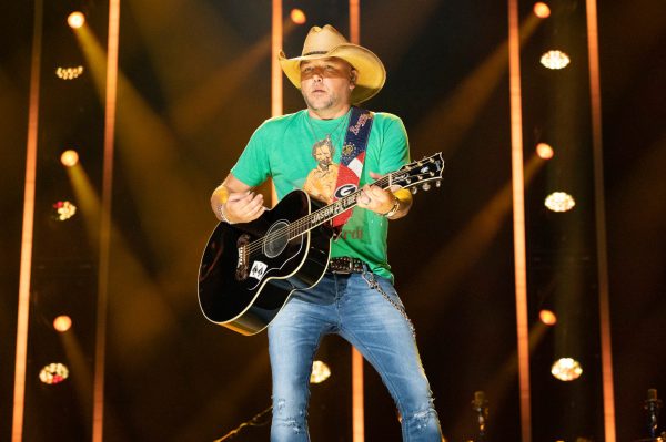 ‘Try That In A Small Town’ tops music charts after song is censored