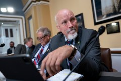 Chip Roy praises DeSantis as fighter as he announces ‘No Excuses’ plan for illegal immigrants