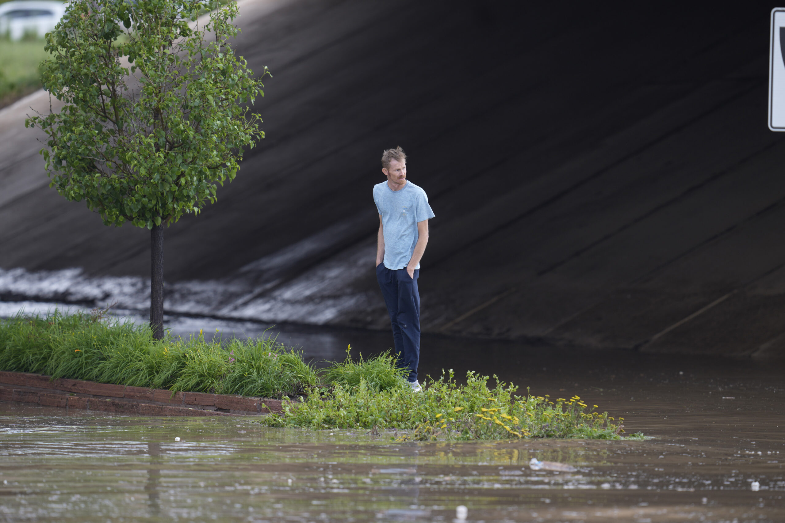 Colorado hailstorm pelts concertgoers, injuring nearly 100, and continues the next day