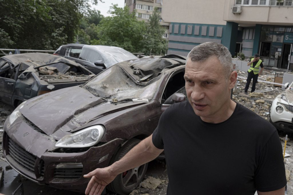 Kyiv mayor issues harsh condemnation of Zelensky as internal tensions grow