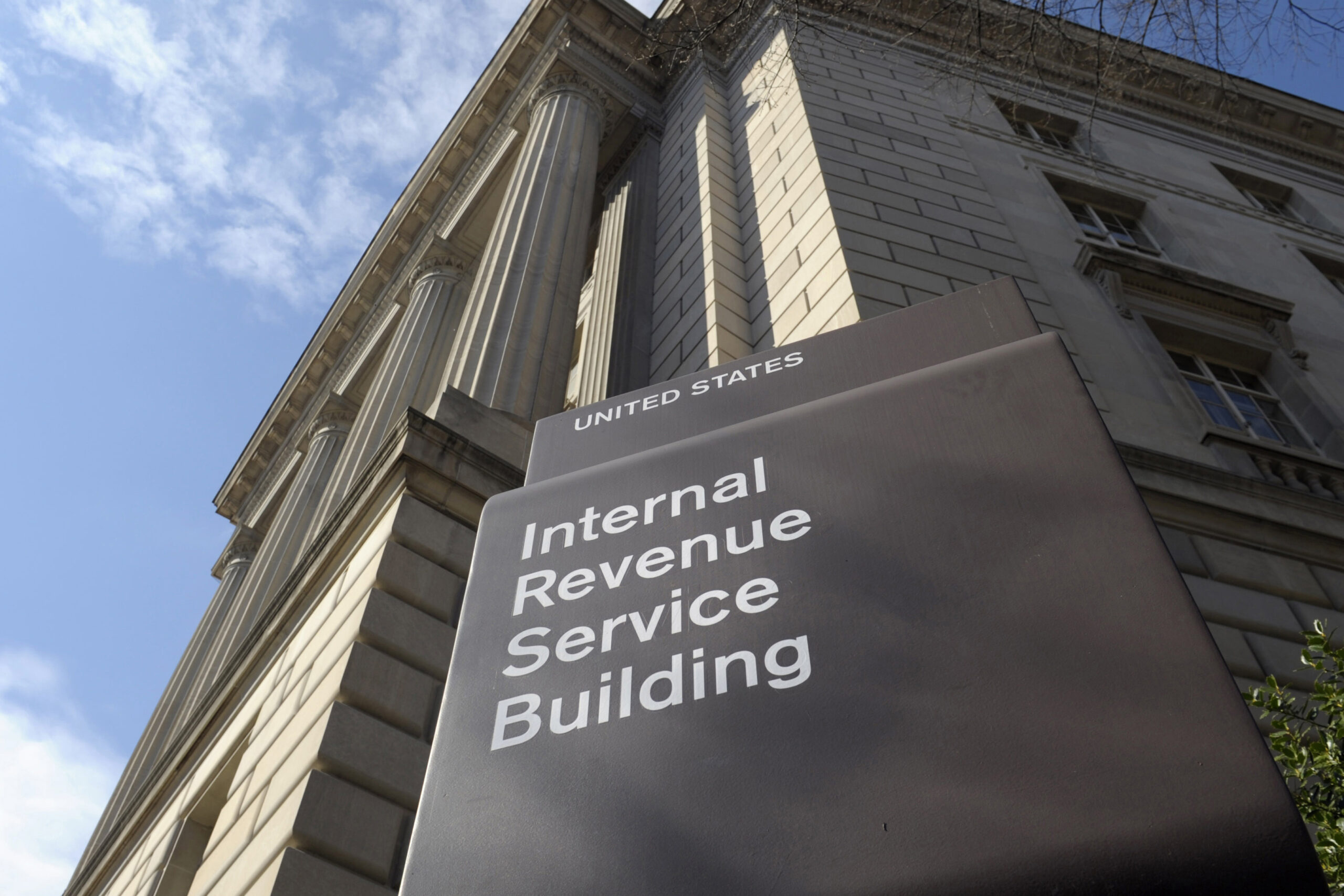Stimulus check update: Deadline for taxpayers to collect 2019 refunds announced by IRS in 15 days