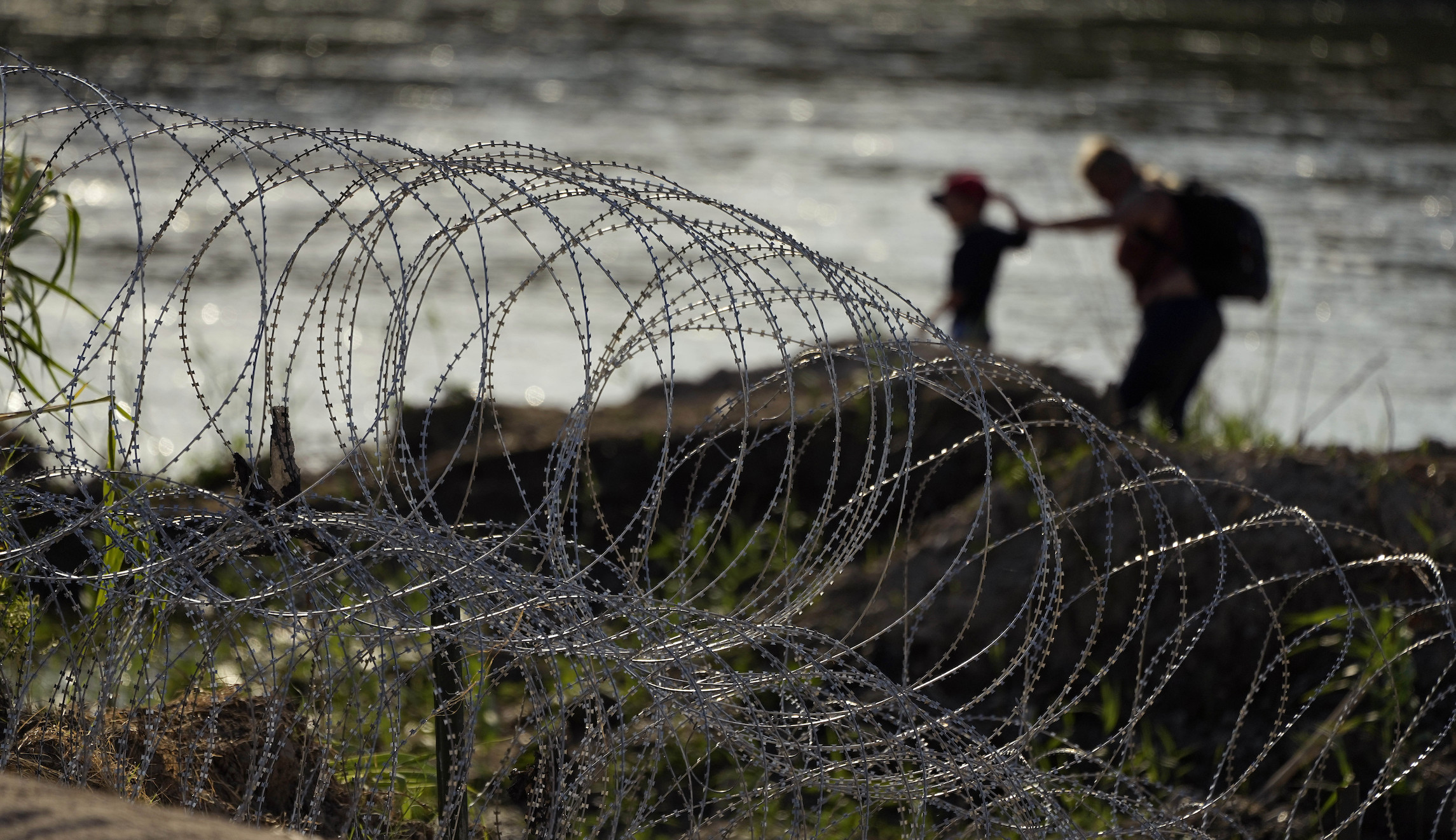 White House condemns Texas border wire, stops short of calling it illegal