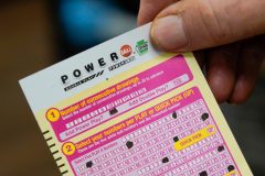 Powerball jackpot: Single ticket wins $1 billion jackpot