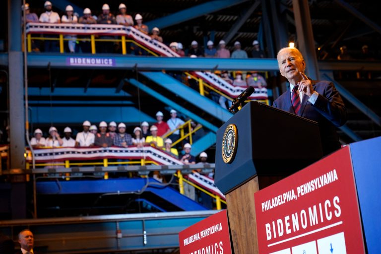 The Debrief with Hugo Gurdon: Why do Democrats keep testing the limits of federal power?