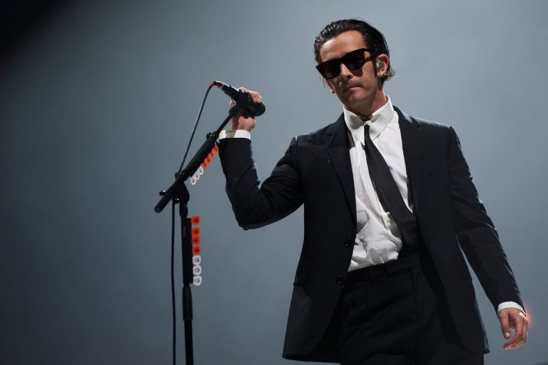 Malaysia cancels rest of music festival over same sex kiss from The 1975