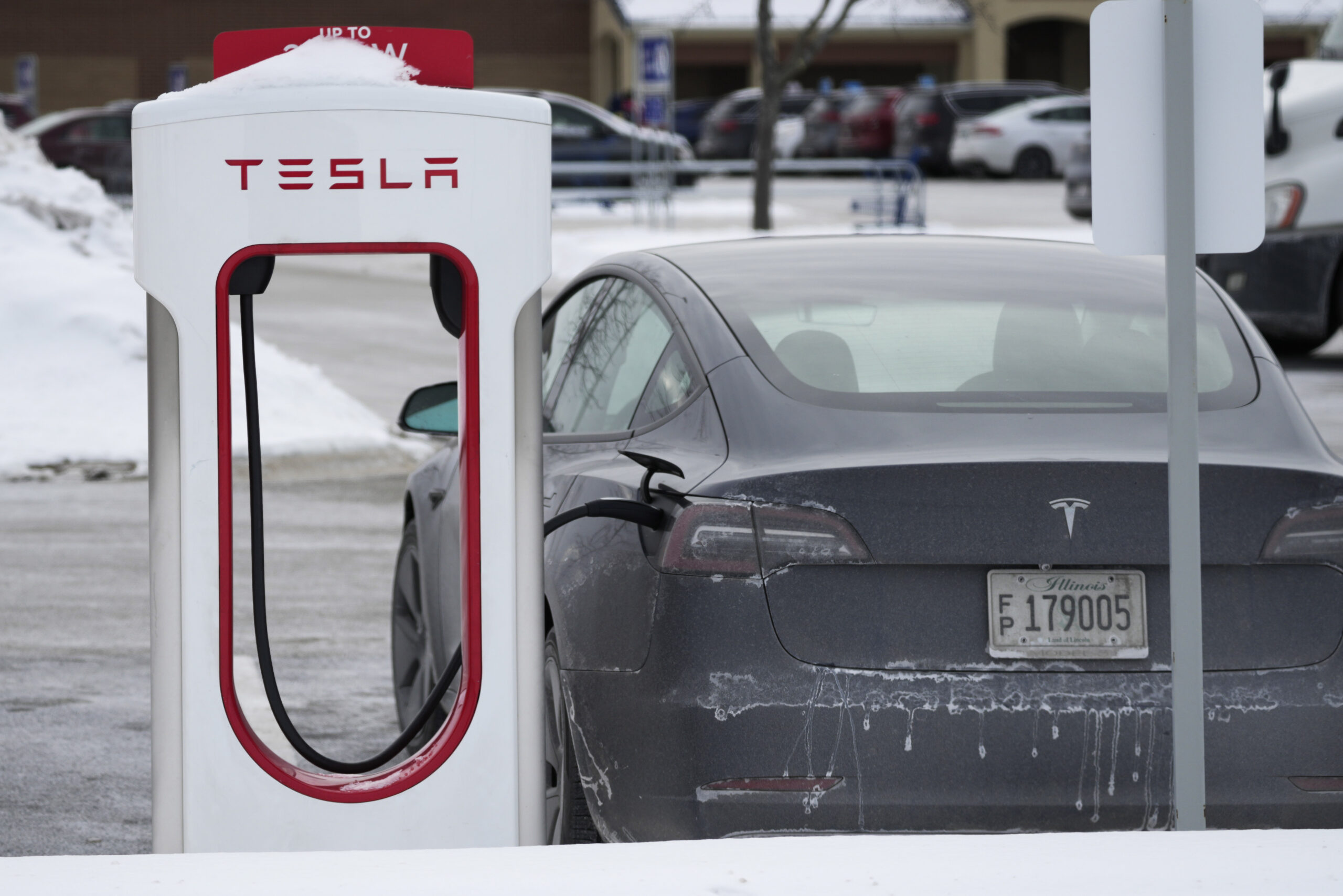 Here’s why electric vehicle batteries have shorter lifespans in cold weather