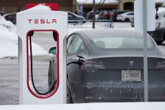 Here’s why electric vehicle batteries have shorter lifespans in cold weather