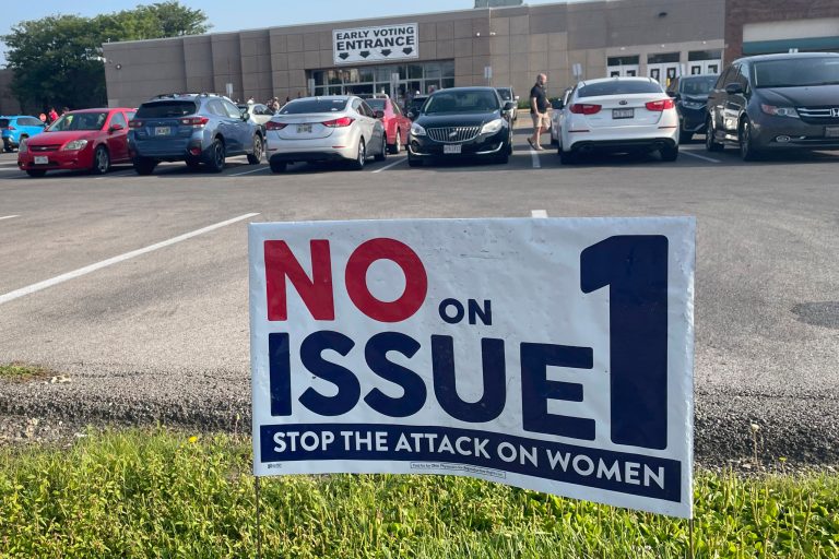A sign urging voters to vote ânoâ on Issue 1 in Ohioâs Aug. 8 special election stands planted in the grass on the outskirts of a parking lot in front of the Franklin County Board of Elections in Columbus, Ohio on Thursday, Aug. 3, 2023. 