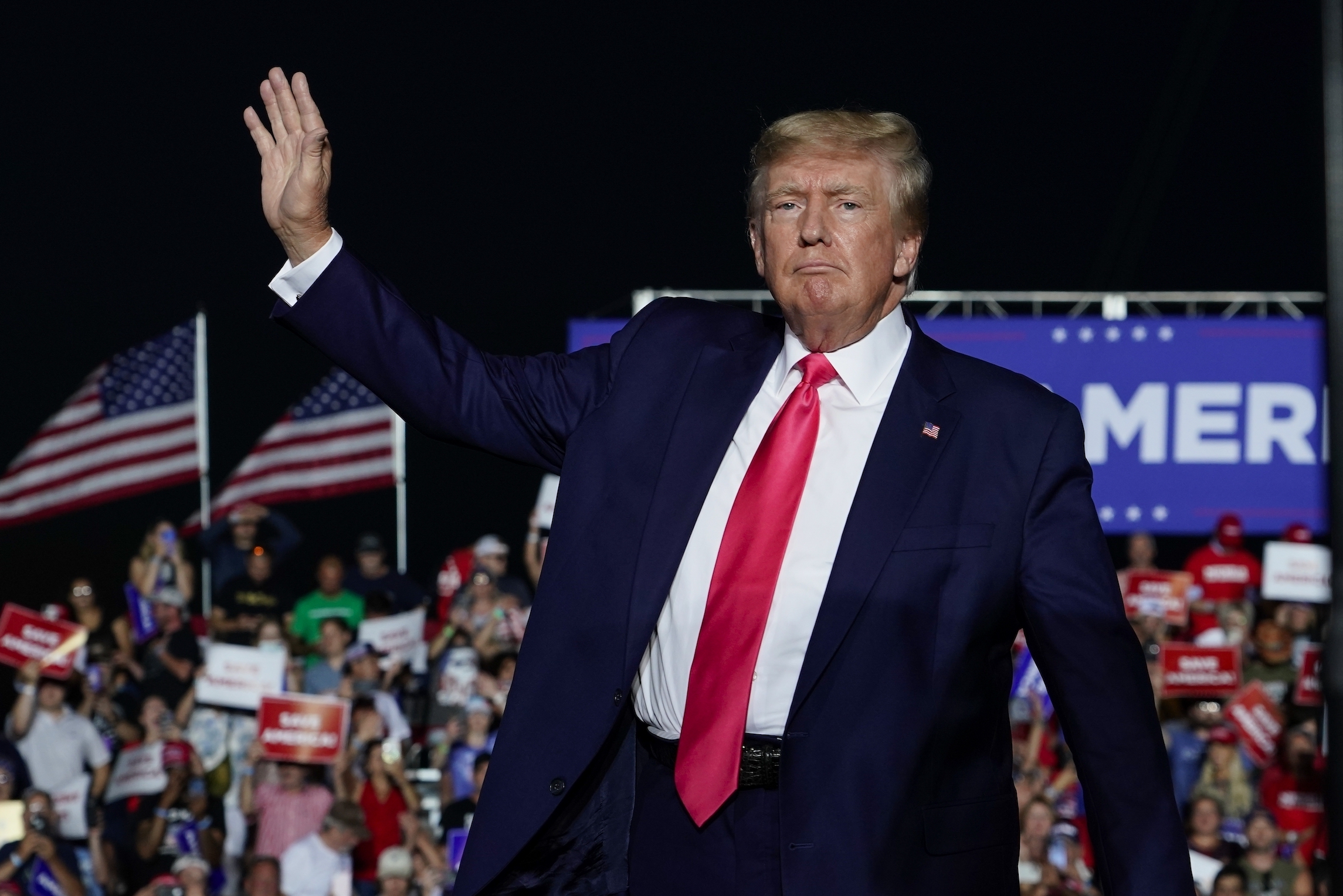 The Debrief with Chris Irvine: Trump’s dance with GOP debates