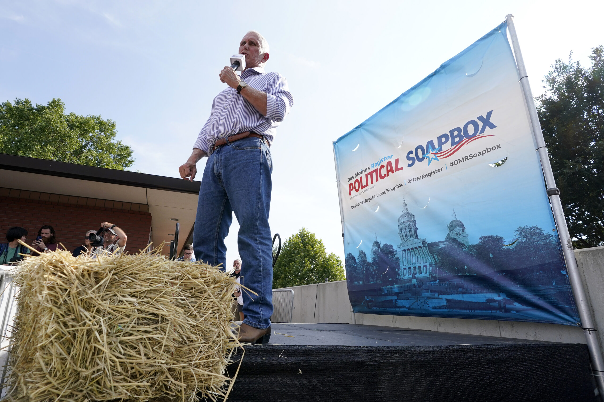 Everything to know about Republicans visiting Iowa this weekend