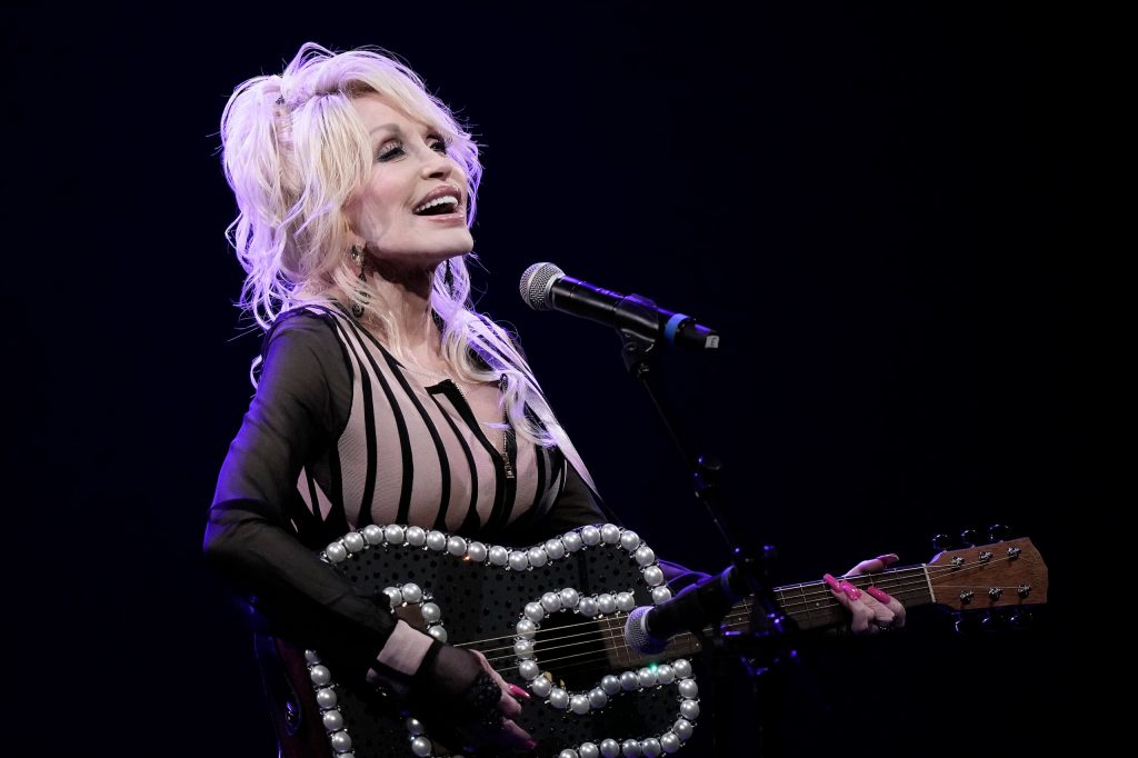 Dolly Parton explains why she refuses to get political