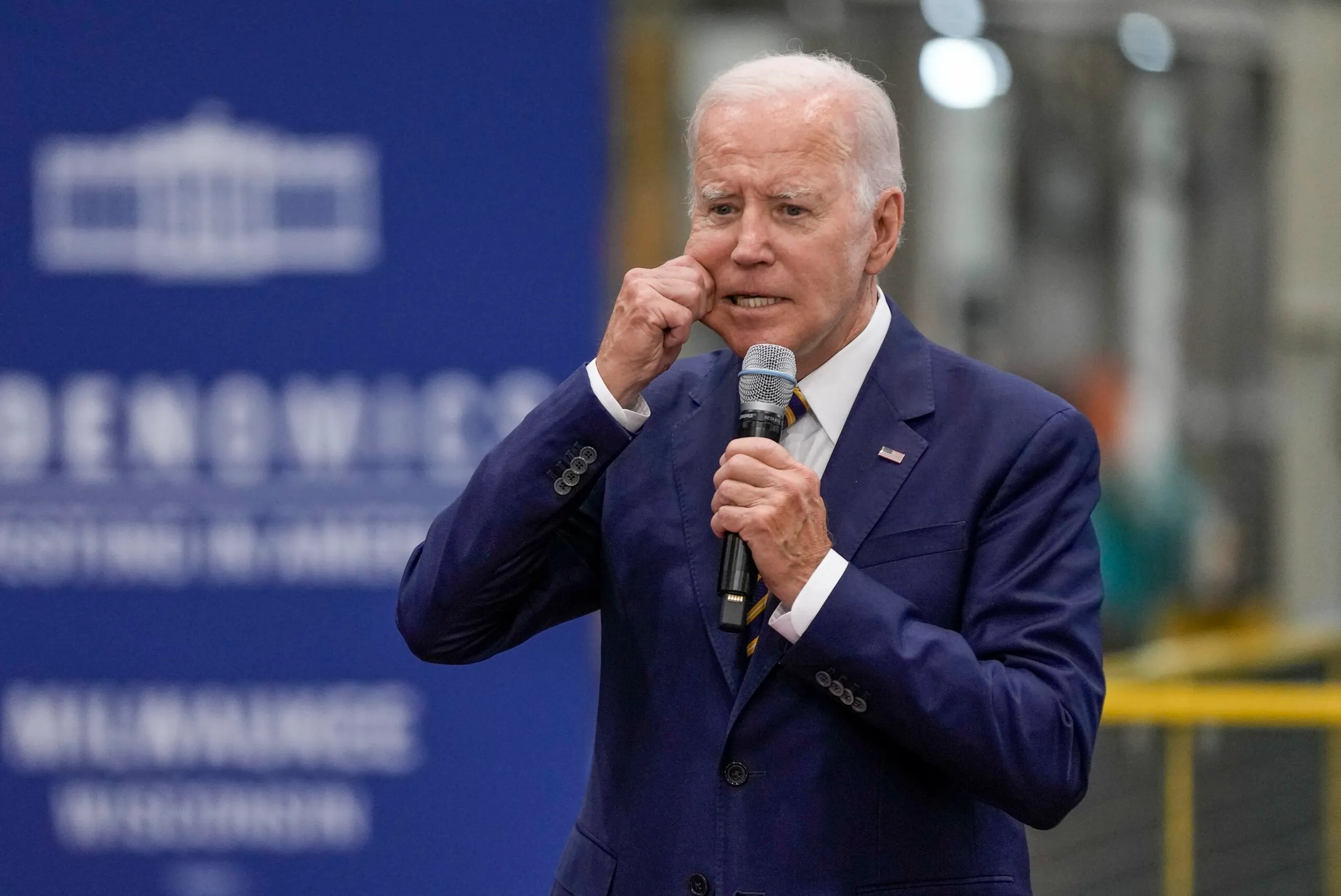 Biden heads to Maui after wildfire response and vacation plans panned