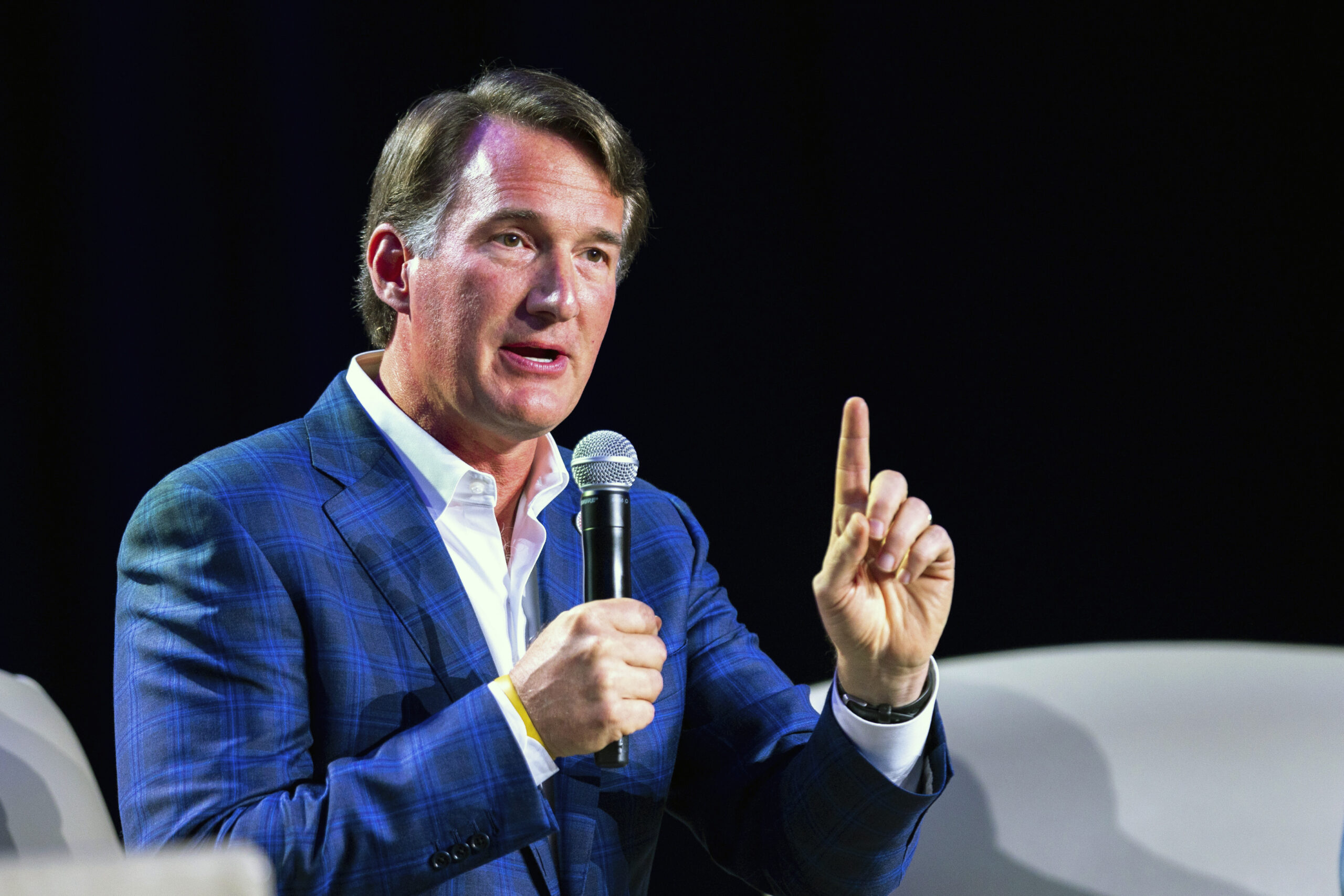 Youngkin hits Nantucket event with prominent undecided GOP donor amid 2024 speculation