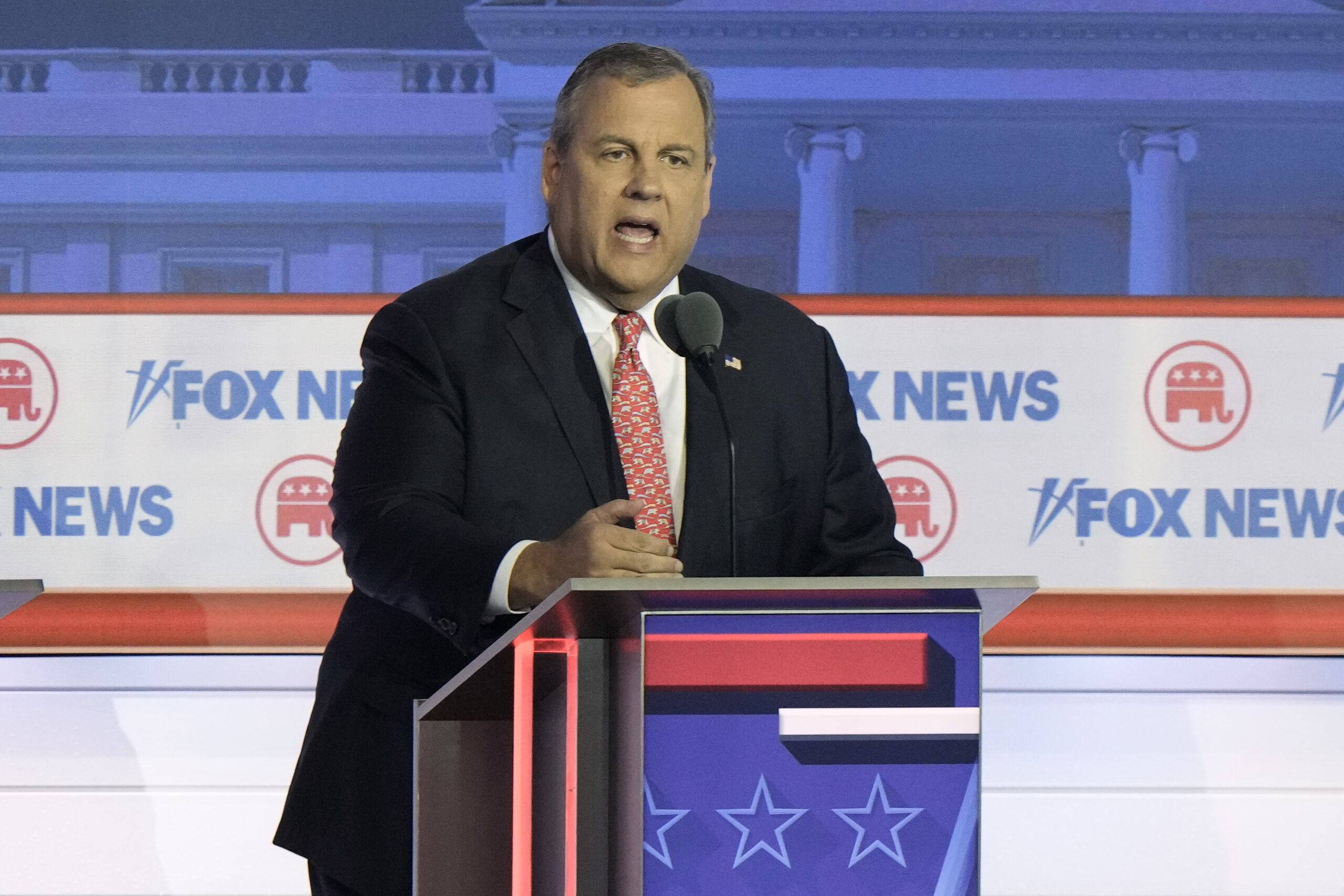 Republican debate: Chris Christie scoffs over receiving concluding UFO question