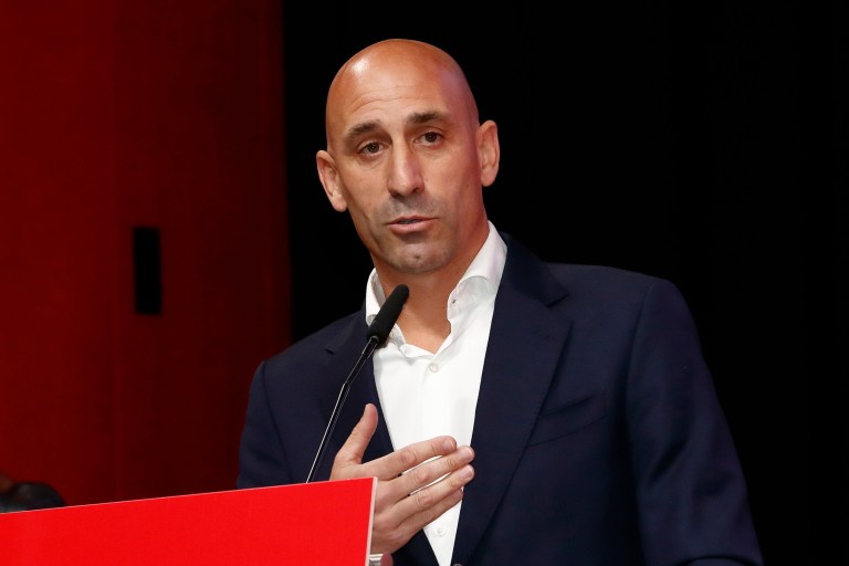 FIFA suspends Spanish soccer president following World Cup kiss controversy