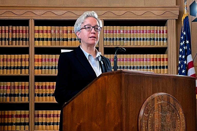 Gov. Tina Kotek (D-OR).