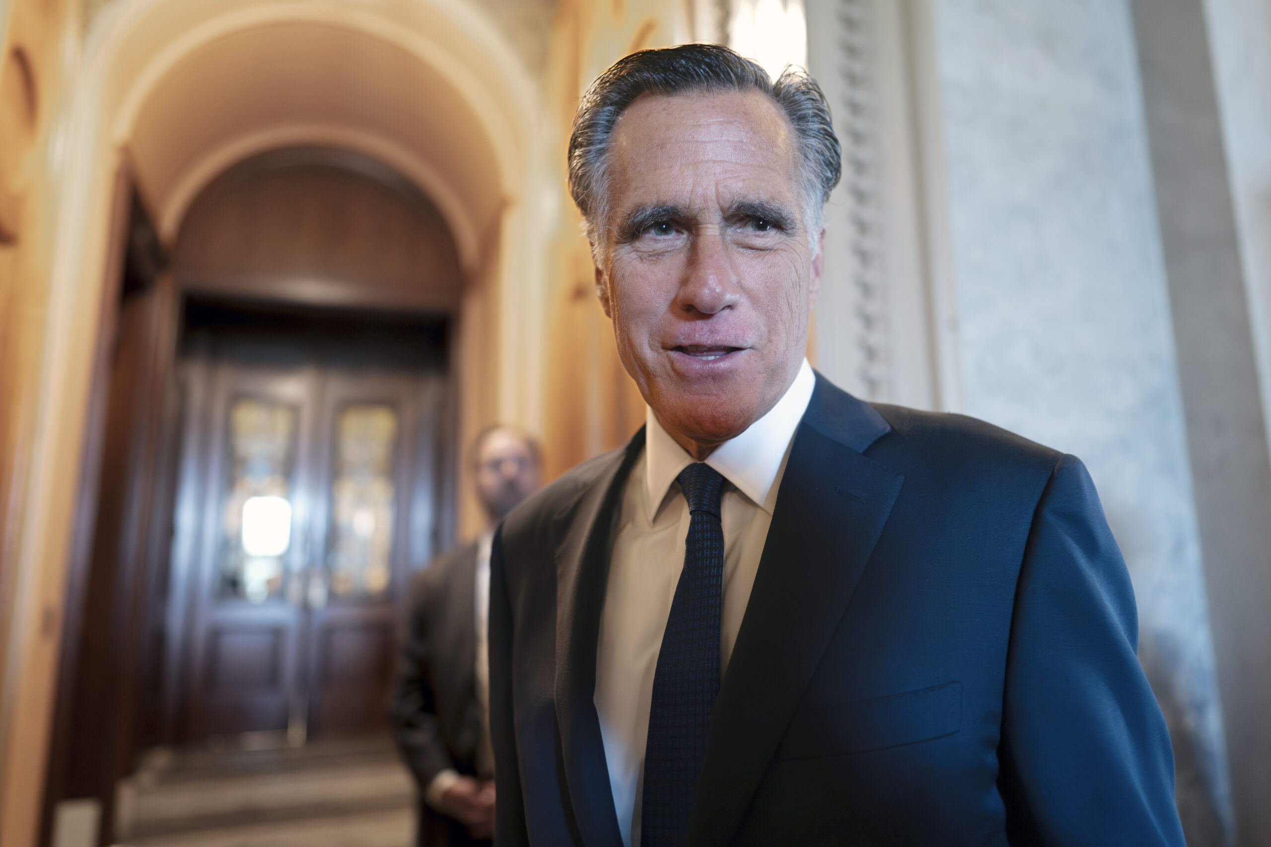 Sen. Mitt Romney to retire from Senate instead of seeking second term