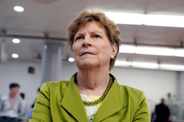 Democratic senators request details about US-Starlink contract after Ukraine incident