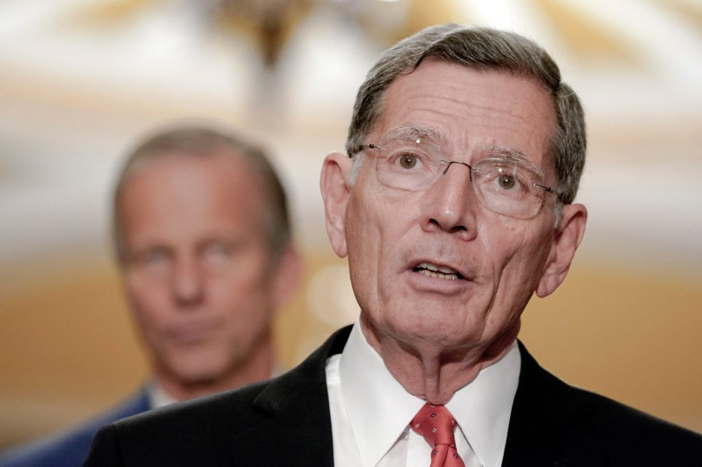 Barrasso calls for parks to stay open during shutdown with method deemed illegal