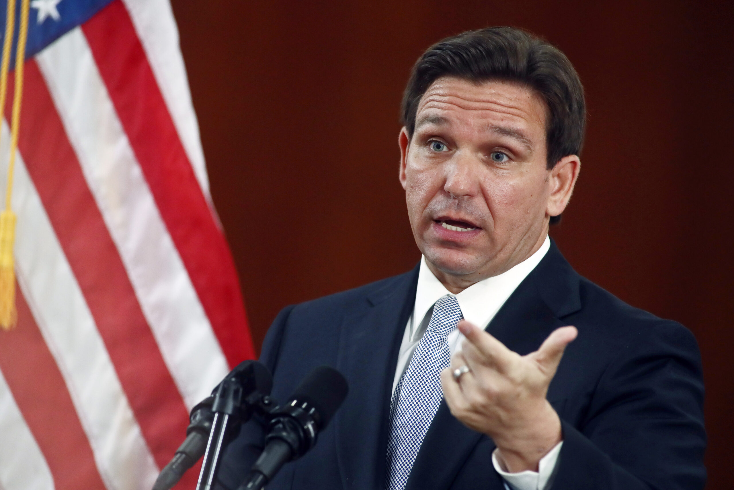DeSantis warns against latest COVID booster