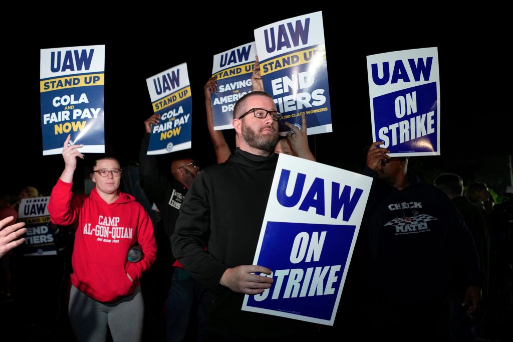 UAW strike: How many people are on strike?