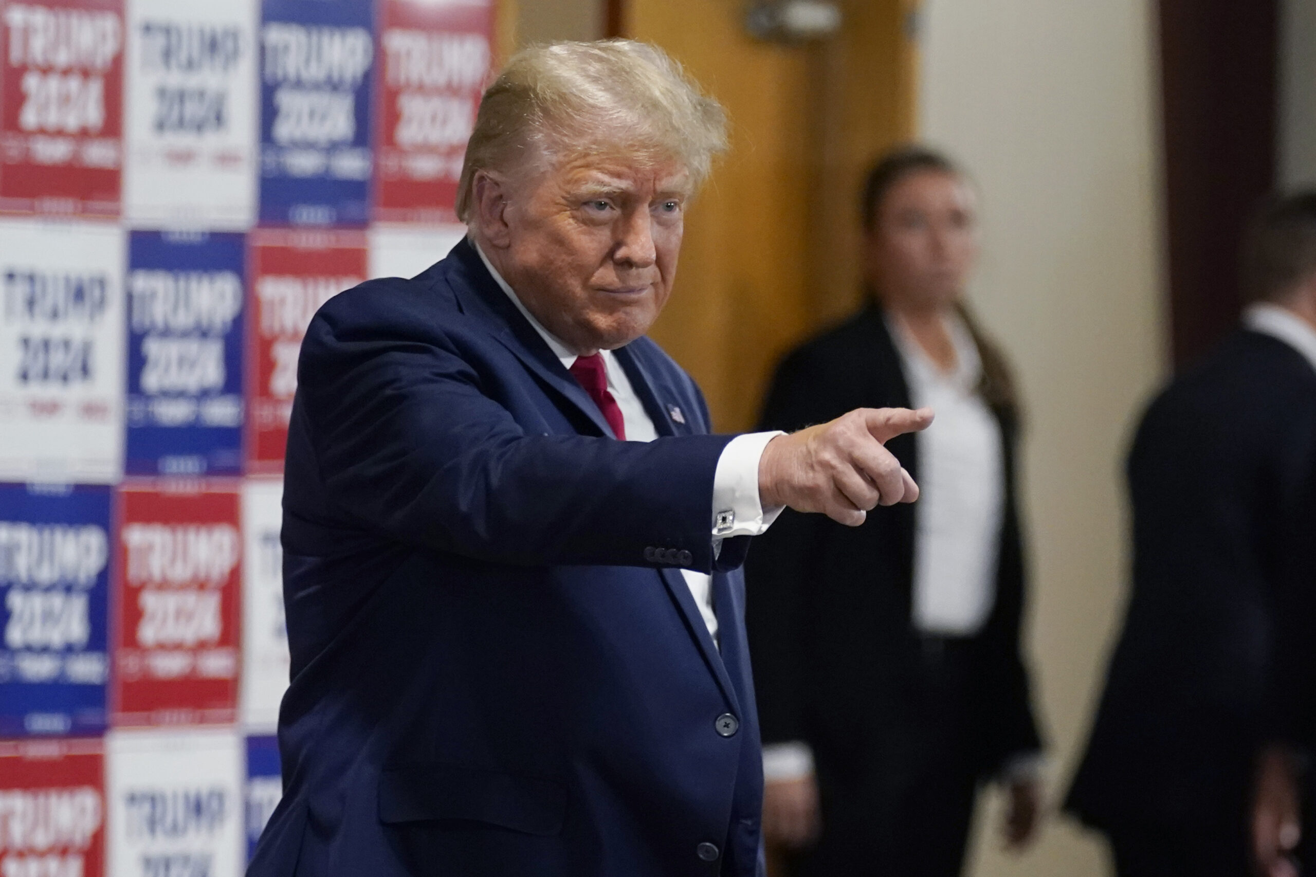 More South Carolina politicians endorse Trump over Scott or Haley