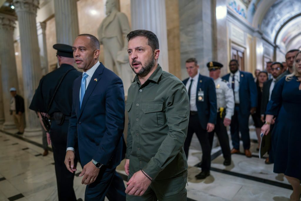 Republicans pen letter rejecting Biden’s request for additional Ukraine aid