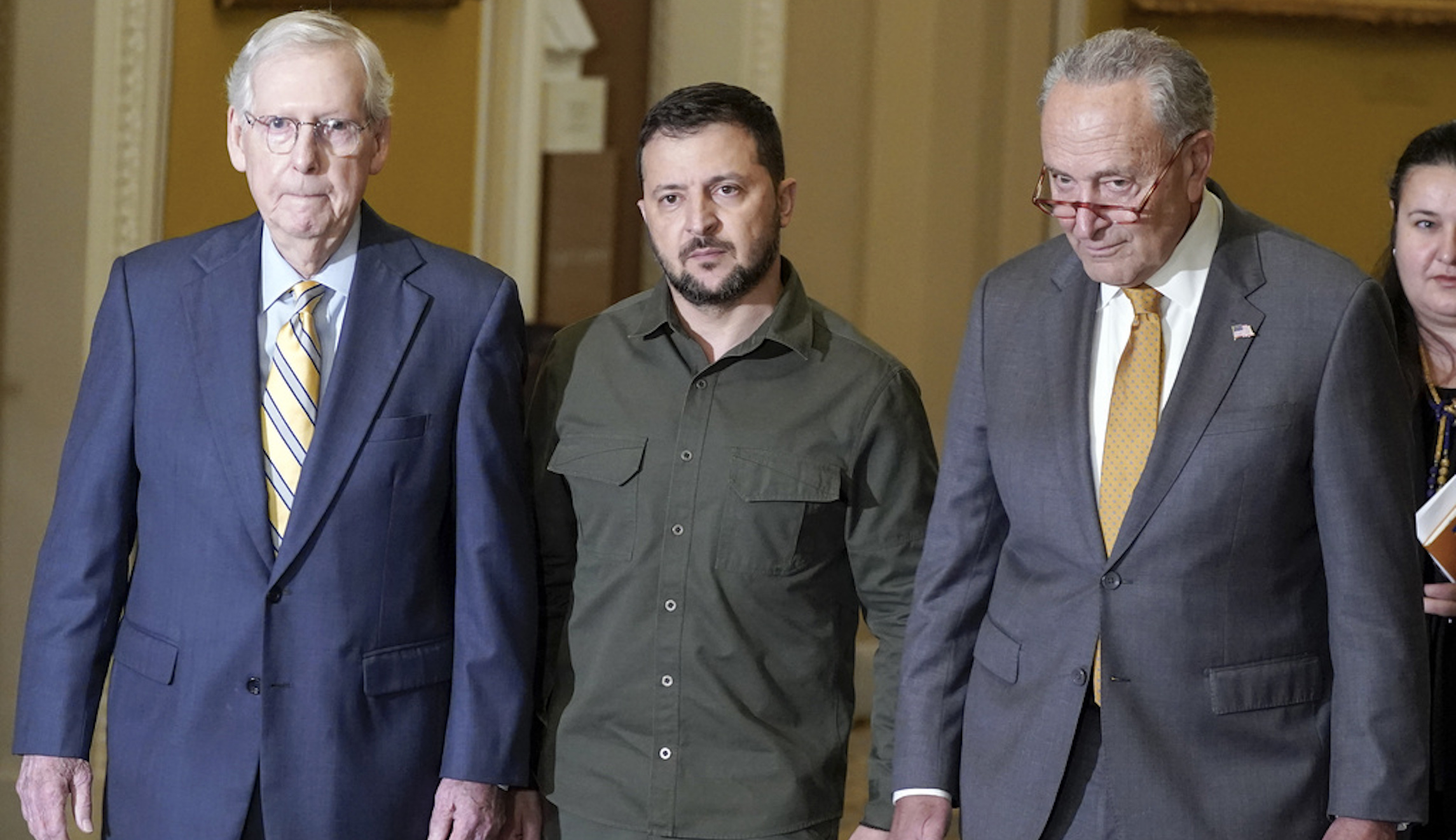 Democrats say they’ll stay in DC until Senate reaches Ukraine border deal as recess nears