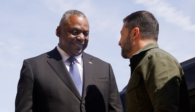 Secretary of Defense Lloyd Austin greets Ukrainian President Volodymyr Zelensky during a welcome ceremony at the Pentagon Thursday, Sept. 21, 2023, in Washington.