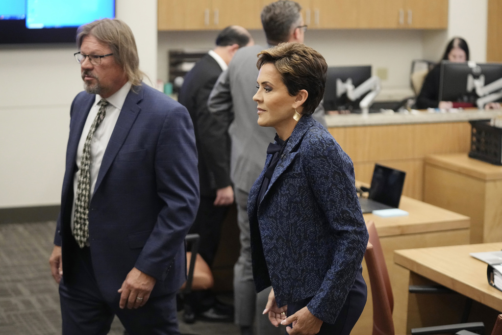 Kari Lake is a losing loser who is going to lose