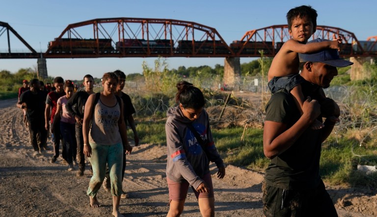 Biden administration reopens railroad crossings at border following Democratic blowback