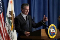 Newsom raises minimum wage for healthcare workers to $25