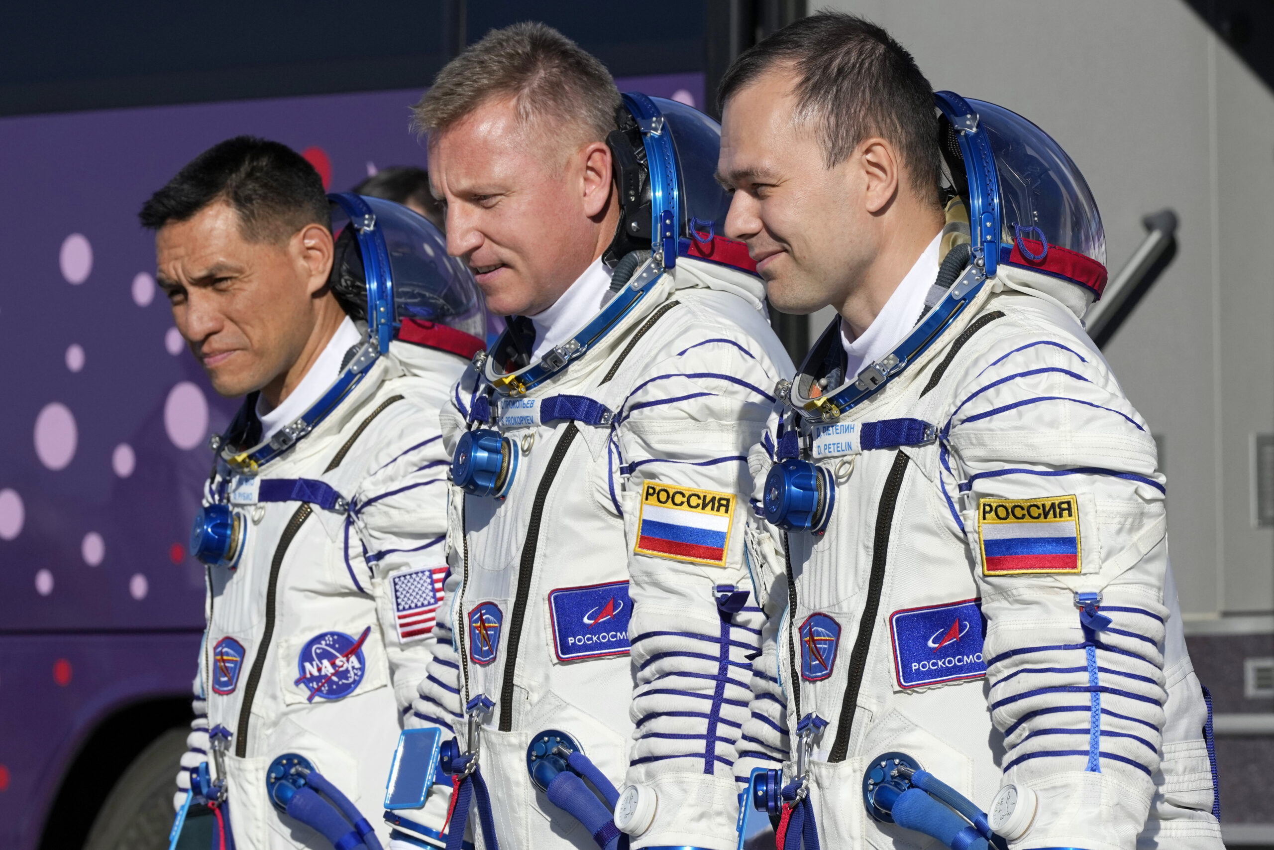 NASA astronaut and cosmonauts return to Earth after record stay in space