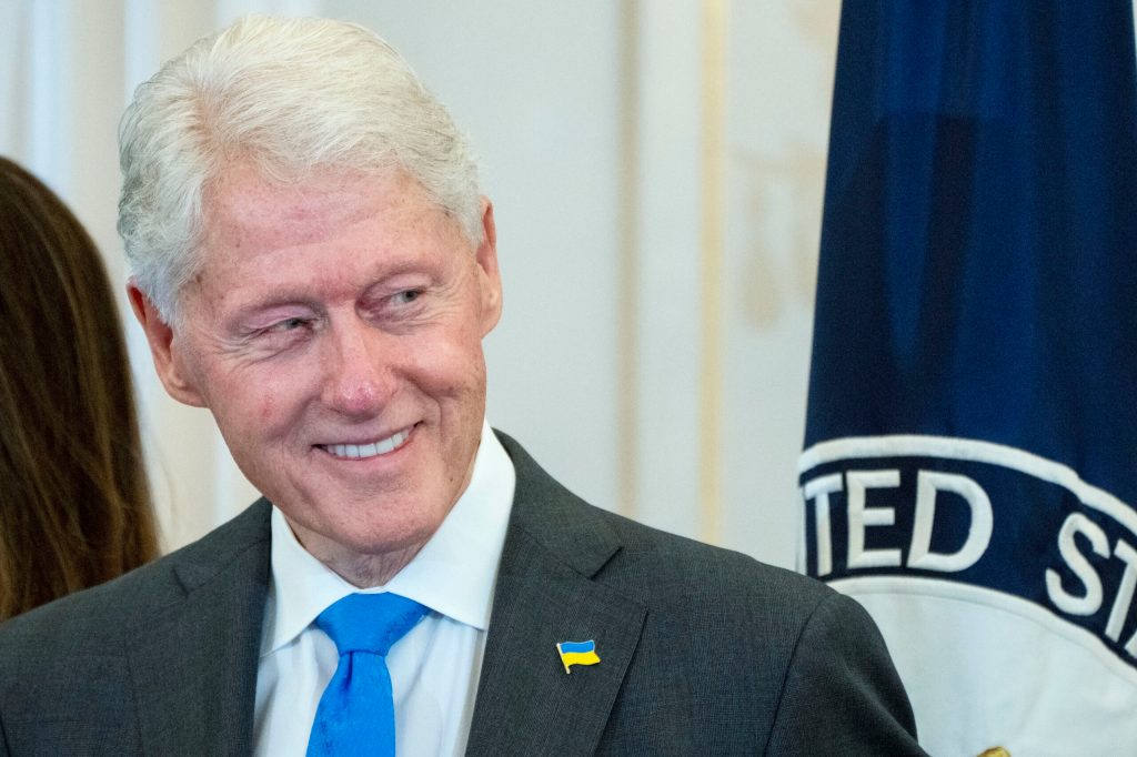 Bill Clinton says Democrats need to change immigration system as ‘chaos’ boosts GOP