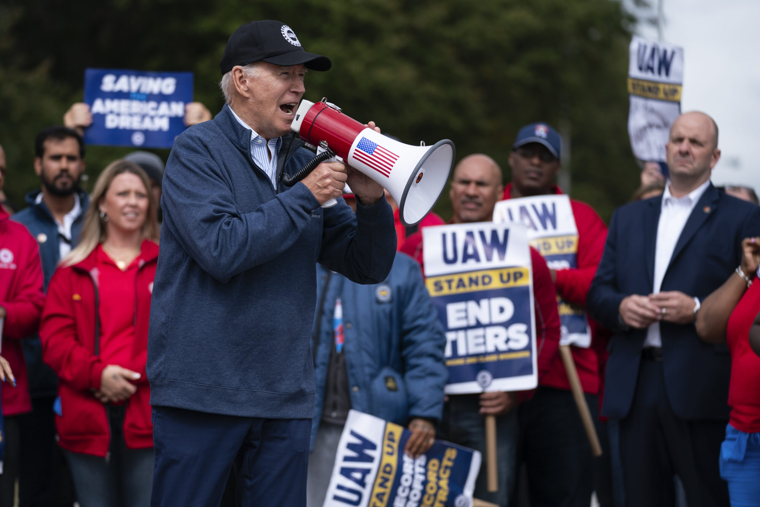 Biden hits Trump on manufacturing ahead of Michigan auto union speech