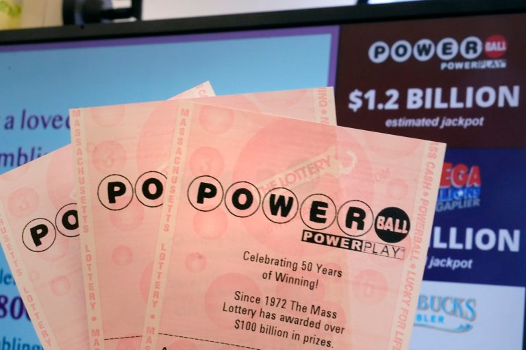 Everything you need to know about the soaring $1.04 billion Powerball