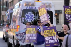 Striking unionized healthcare workers reach tentative deal with Kaiser Permanente